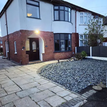 Clifton House, For Holidays, Contractors, Relocation, Work, Etc, Free Parking And Wifi Preston  Exterior photo