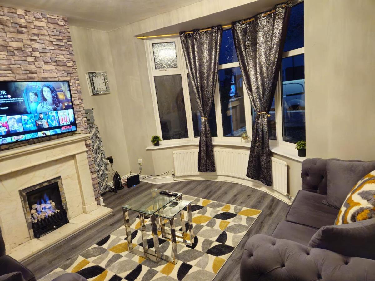 Clifton House, For Holidays, Contractors, Relocation, Work, Etc, Free Parking And Wifi * Preston (Lancashire)