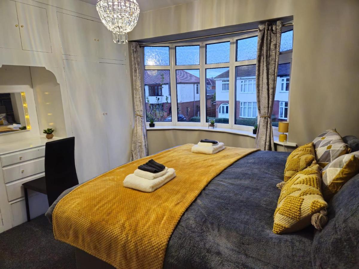 Apartment Clifton House, For Holidays, Contractors, Relocation, Work, Etc, Free Parking And Wifi