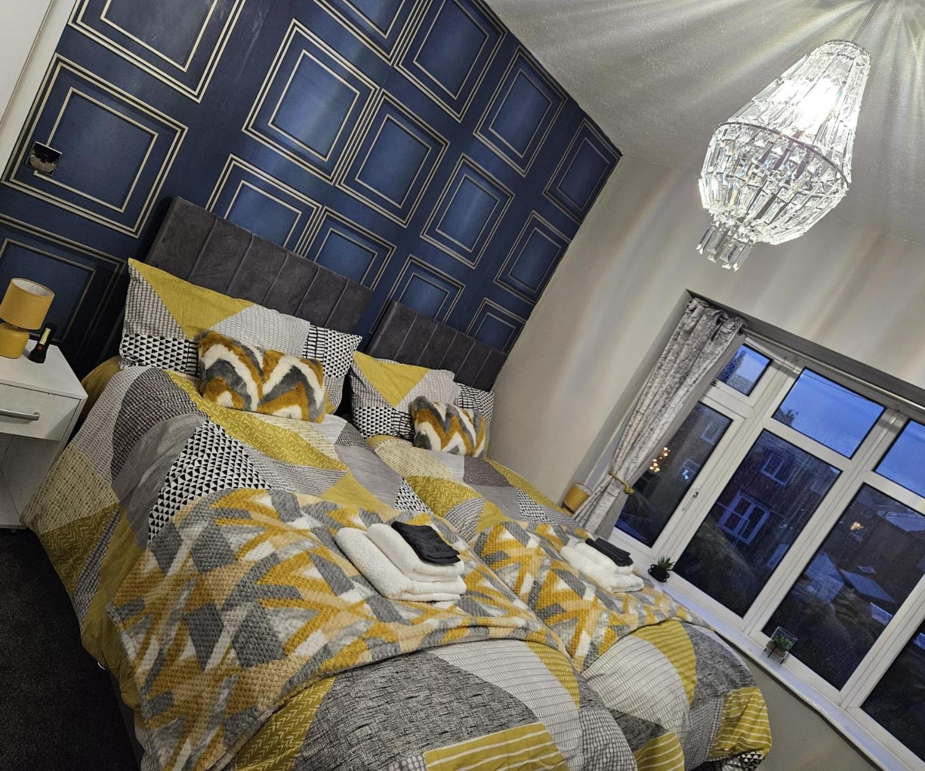 Clifton House, For Holidays, Contractors, Relocation, Work, Etc, Free Parking And Wifi