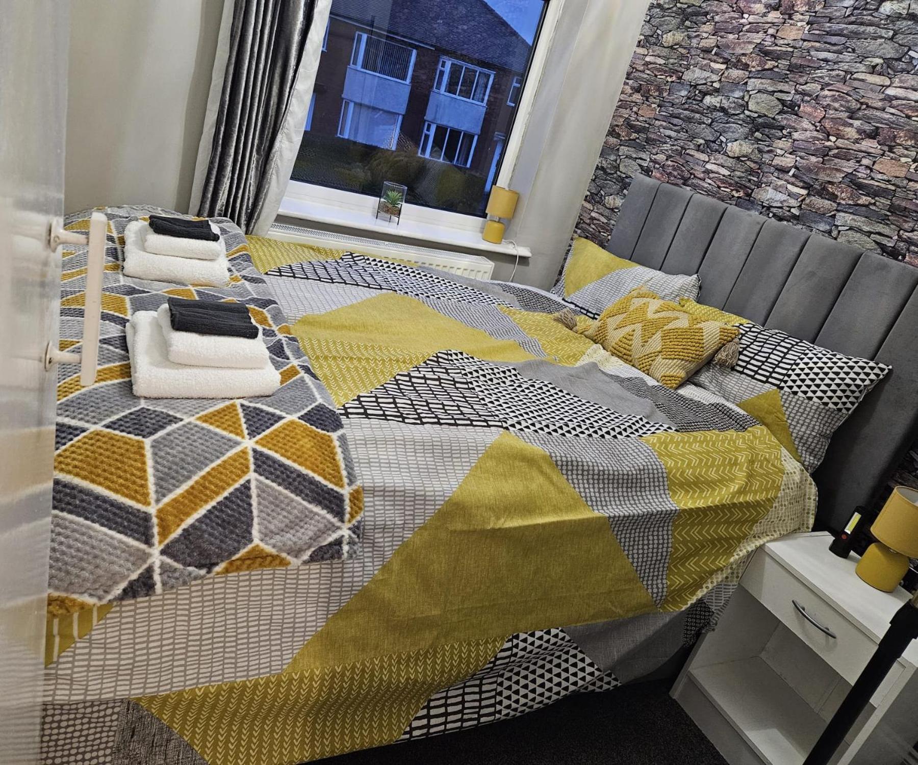 Clifton House, For Holidays, Contractors, Relocation, Work, Etc, Free Parking And Wifi