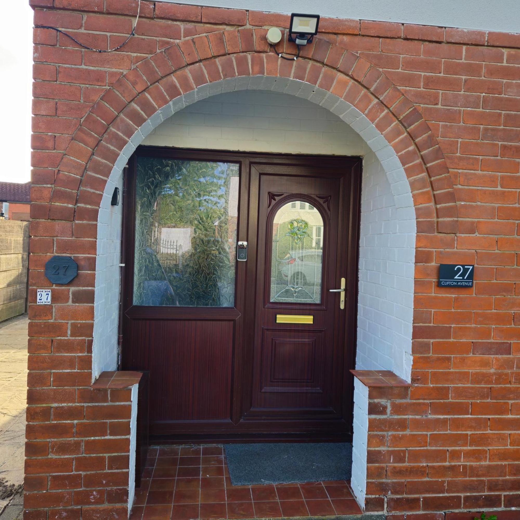 Clifton House, For Holidays, Contractors, Relocation, Work, Etc, Free Parking And Wifi