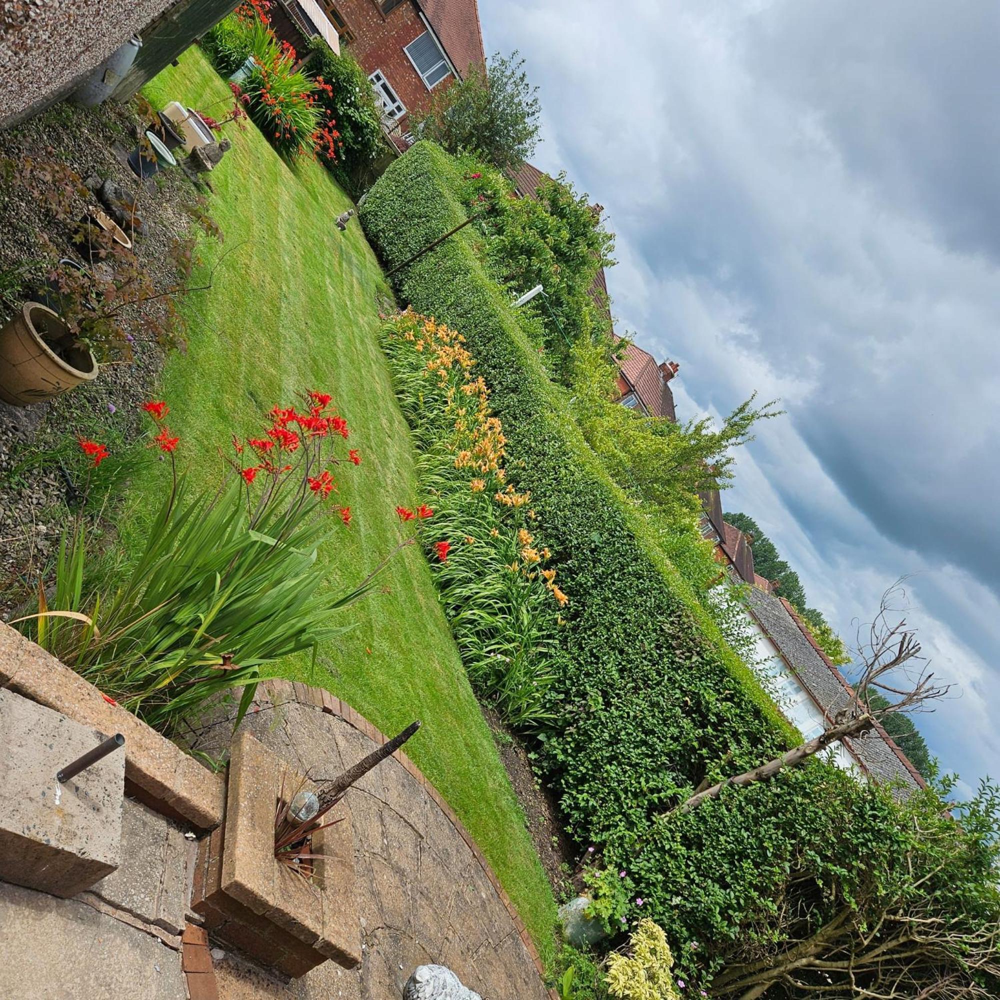 Clifton House, For Holidays, Contractors, Relocation, Work, Etc, Free Parking And Wifi Apartment *